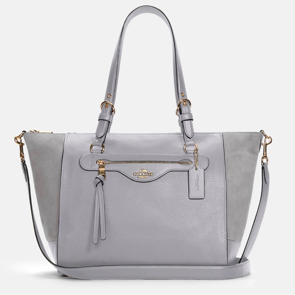 Large Coach Kleo Carry All w/shoulder strap. Gold hardware.